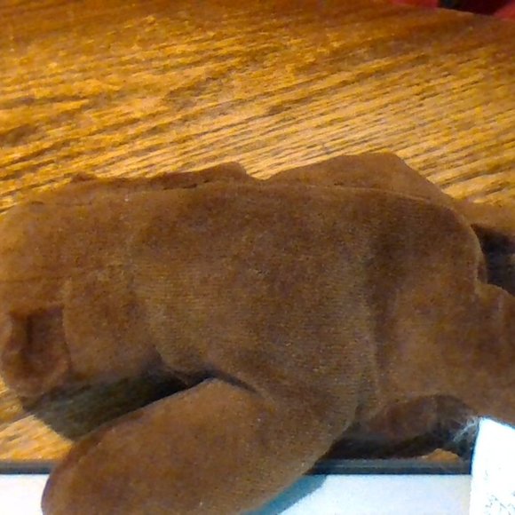 stuffed animal *bear - Picture 1 of 3